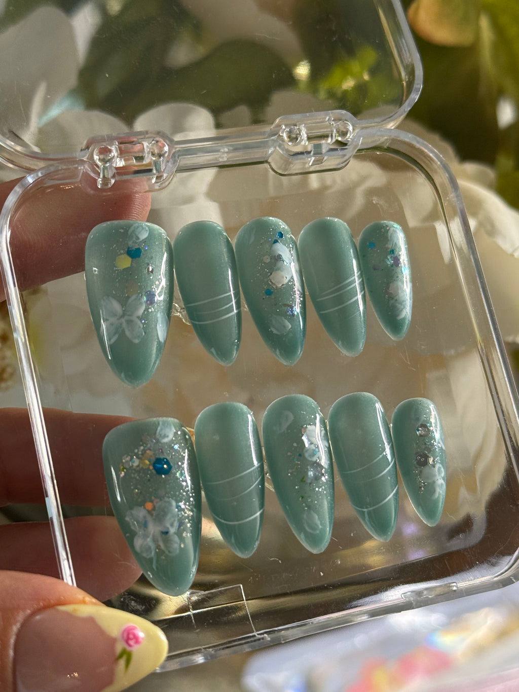 Sea Glass Blooms Press-On Nails|Medium Almond